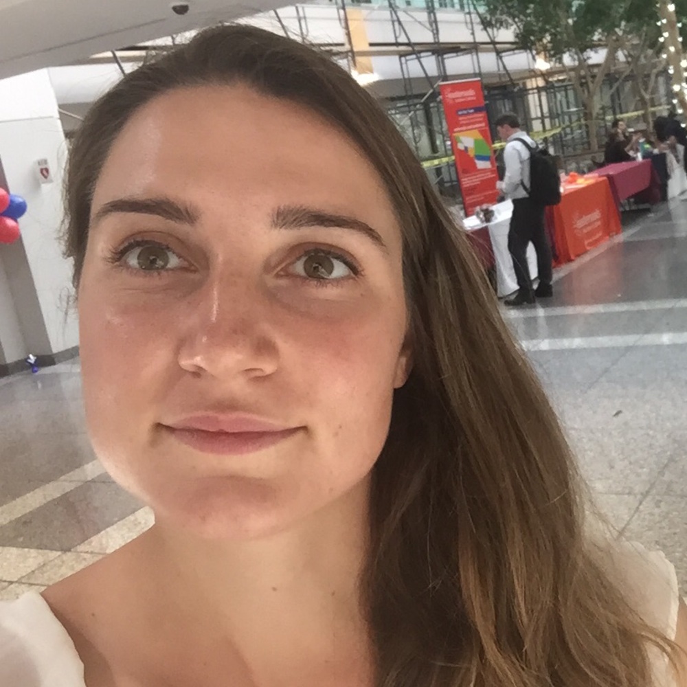 Meet your Posher, Elvira